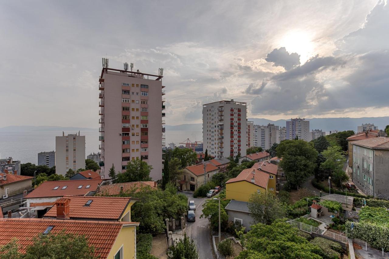 Two Bedroom Apartment Paris Rijeka Eksteriør billede
